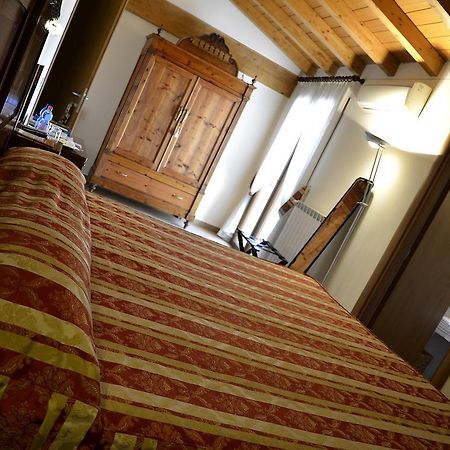 9 Muse Bed And Breakfast Canneto sull'Oglio Luaran gambar