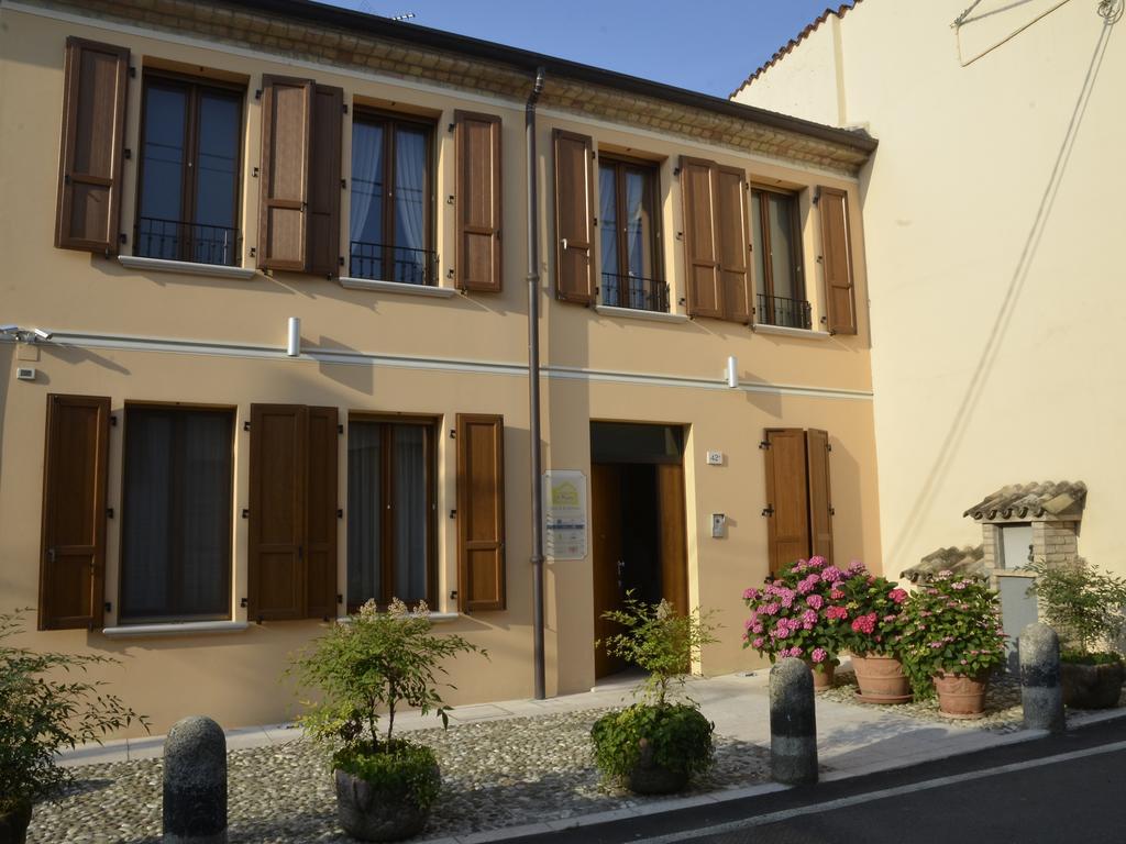 9 Muse Bed And Breakfast Canneto sull'Oglio Luaran gambar