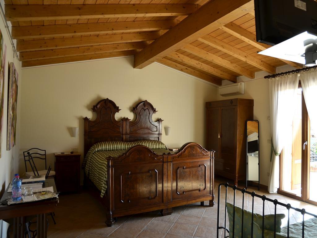 9 Muse Bed And Breakfast Canneto sull'Oglio Luaran gambar