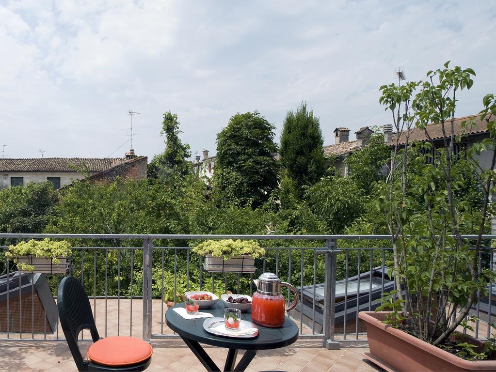 9 Muse Bed And Breakfast Canneto sull'Oglio Luaran gambar