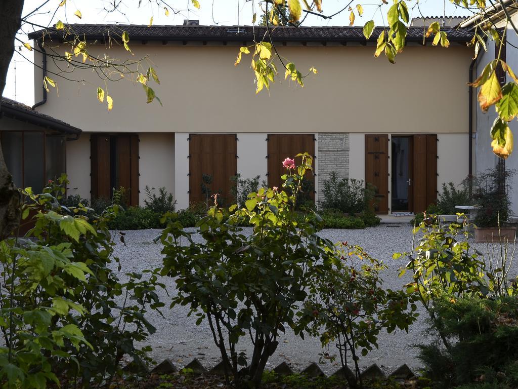 9 Muse Bed And Breakfast Canneto sull'Oglio Luaran gambar