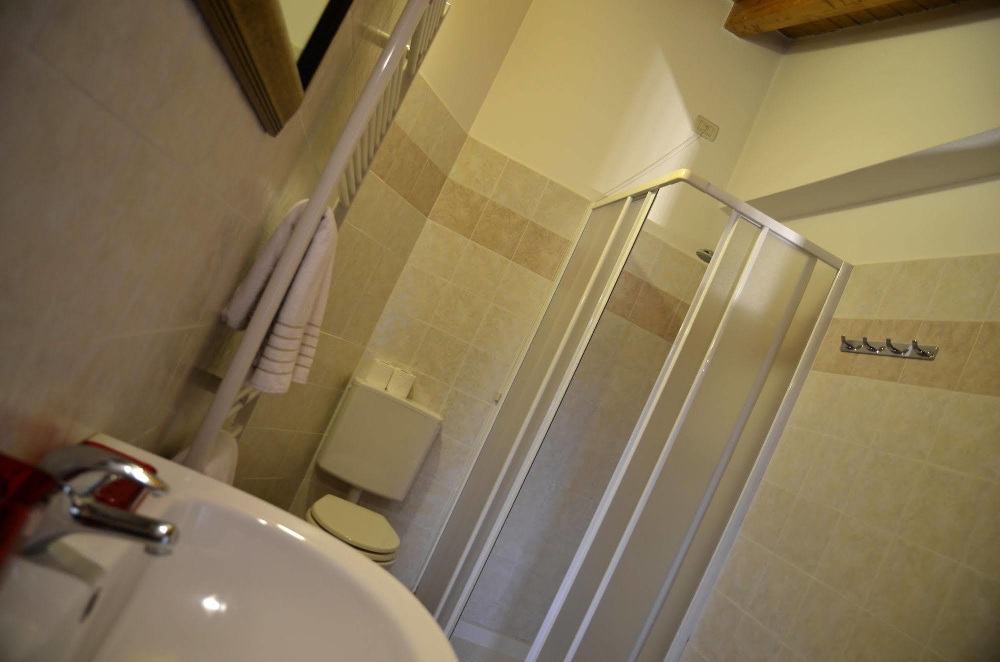 9 Muse Bed And Breakfast Canneto sull'Oglio Luaran gambar