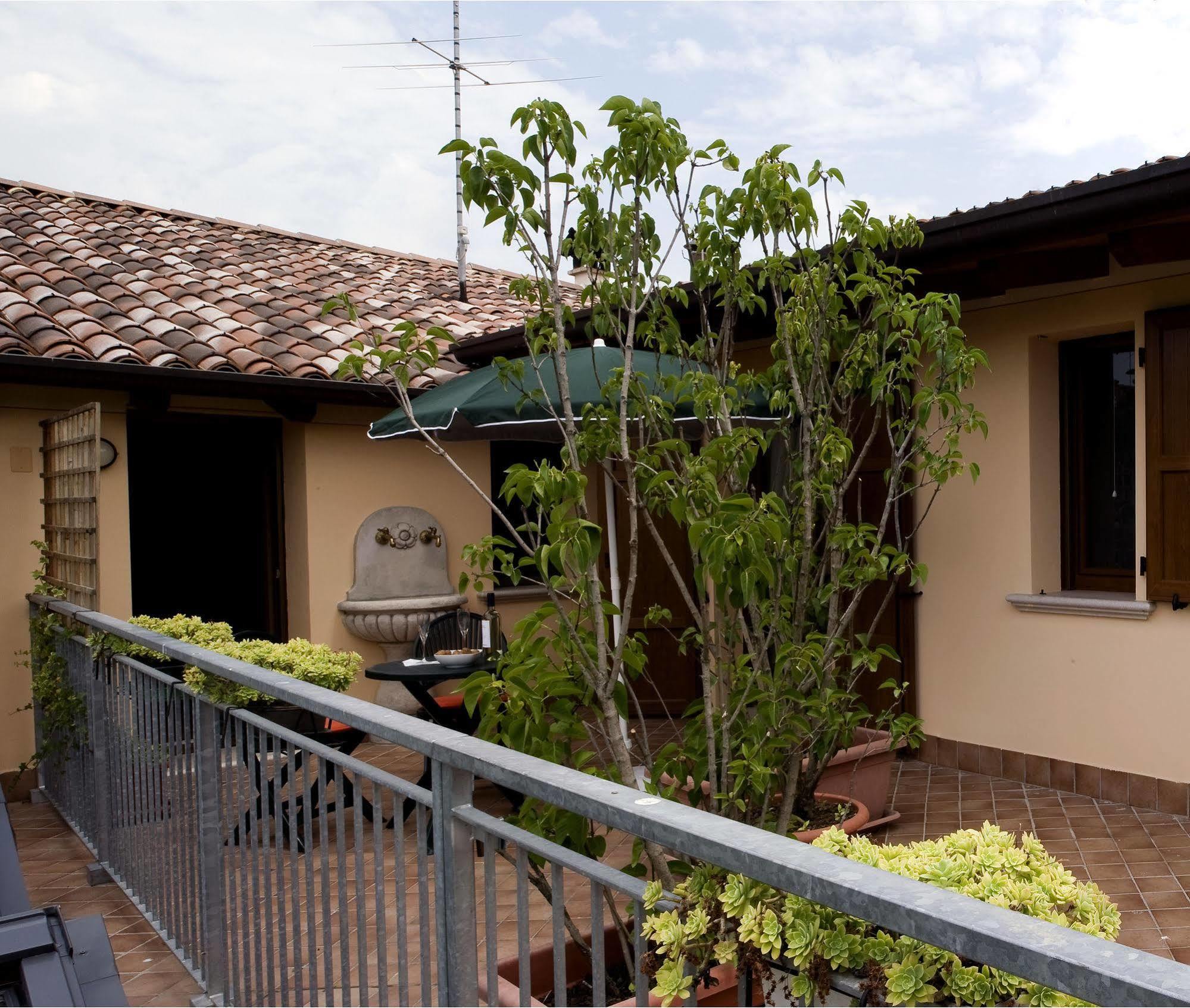 9 Muse Bed And Breakfast Canneto sull'Oglio Luaran gambar