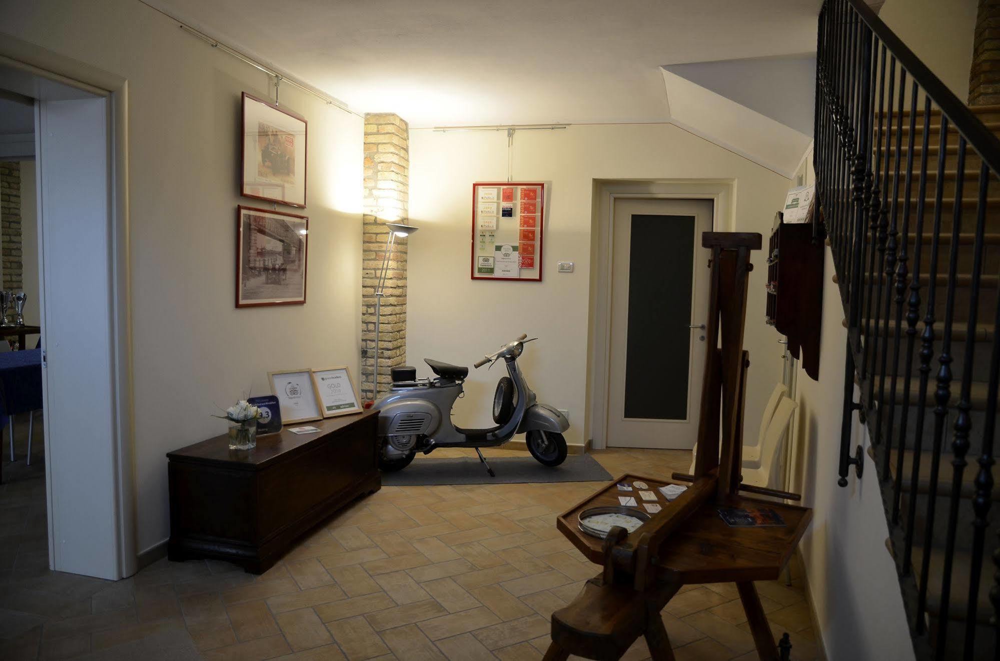 9 Muse Bed And Breakfast Canneto sull'Oglio Luaran gambar
