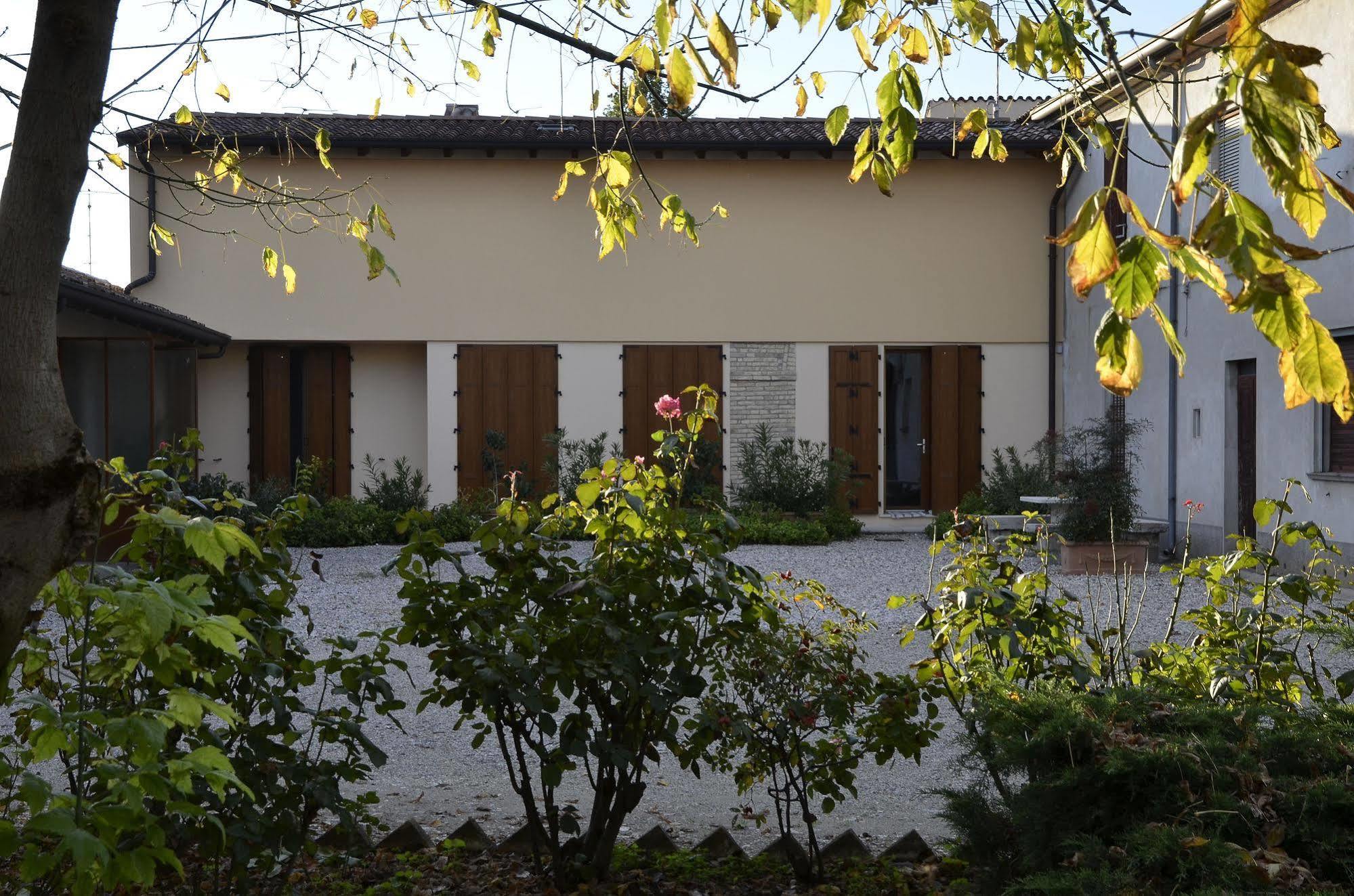 9 Muse Bed And Breakfast Canneto sull'Oglio Luaran gambar