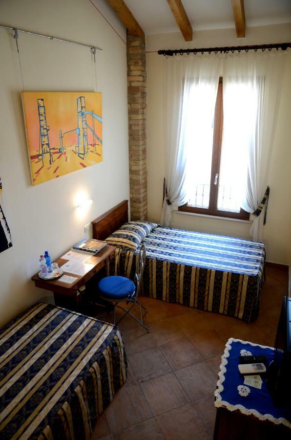 9 Muse Bed And Breakfast Canneto sull'Oglio Luaran gambar